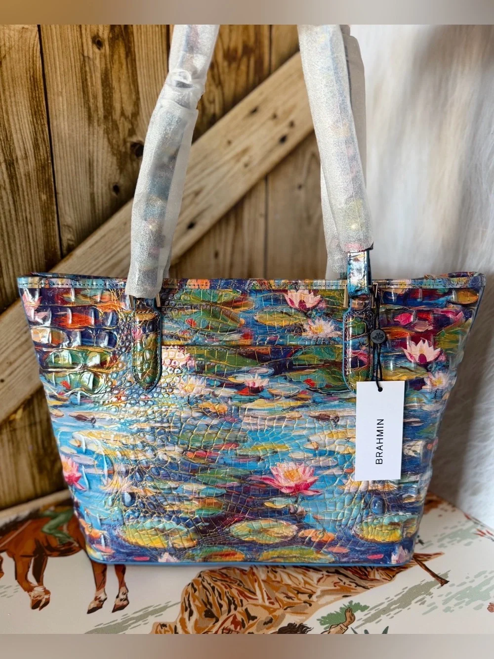FIRM >>> Brahmin Med Asher Waterlily Beautiful floral NWT